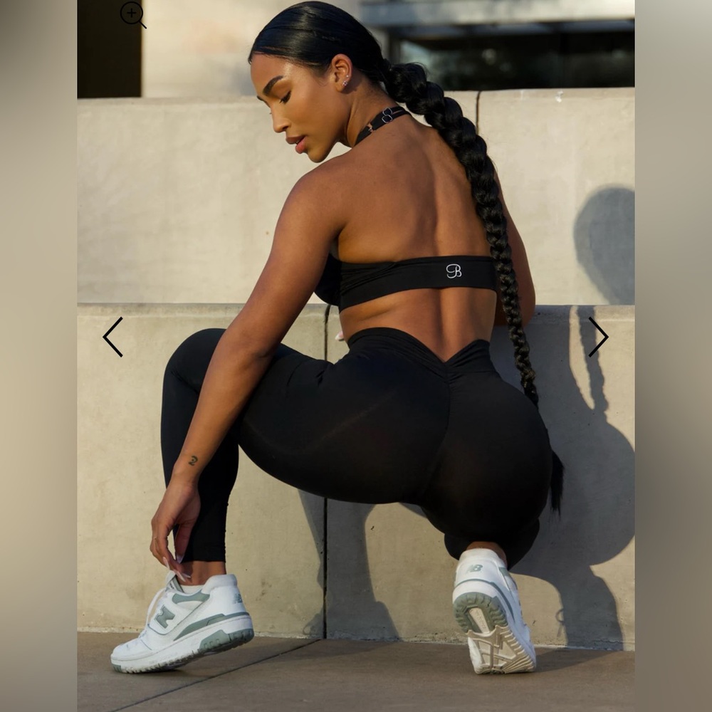 New bombshell sportswear v back legging m black SOLD OUT ONLINE